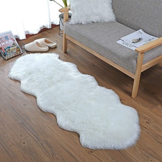 Faux Sheep Fur Rug, Soft Fluffy Furry Area Rug Super Soft 2 x 5.3 Feet, White